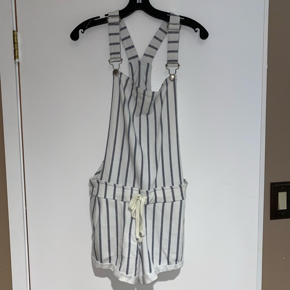 Stripped Outfit